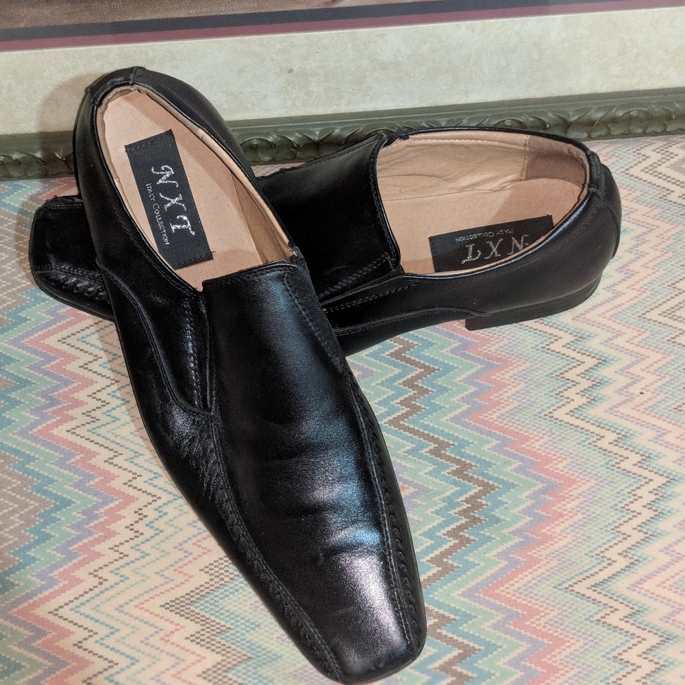 Mens dress shoes